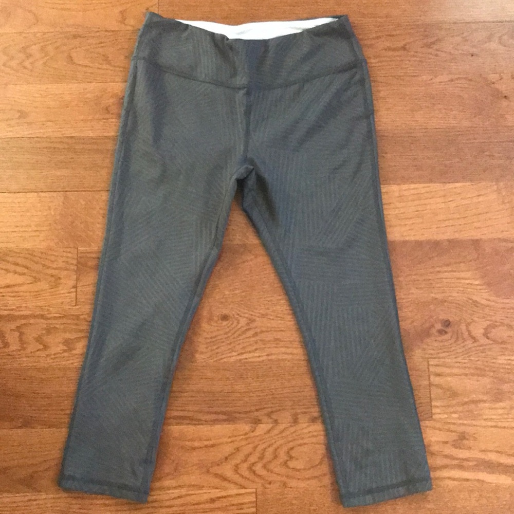 Grey striped mid calf capris